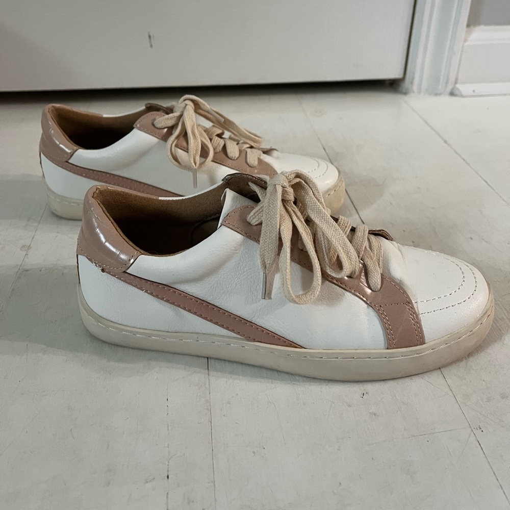 White Raven Sneakers